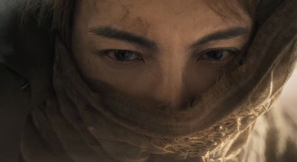 陈伟霆美瞳  陈伟霆好大一个悬念   om……g 这次《哪怕我们》的MV质感也太