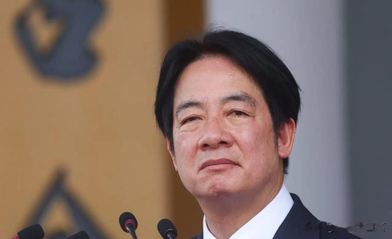 这下玩大了！一道禁令还没捂热，解放军052D直接在台海亮证执法，5公里内驱离台军