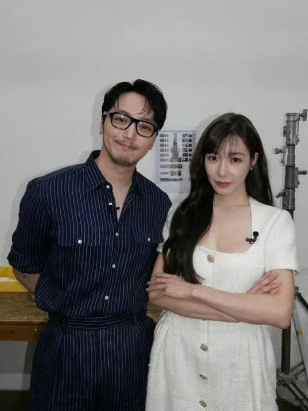 Tiffany卞耀汉婚后同框活动 哦莫！Tiffany和卞耀汉要一起出席MMA颁