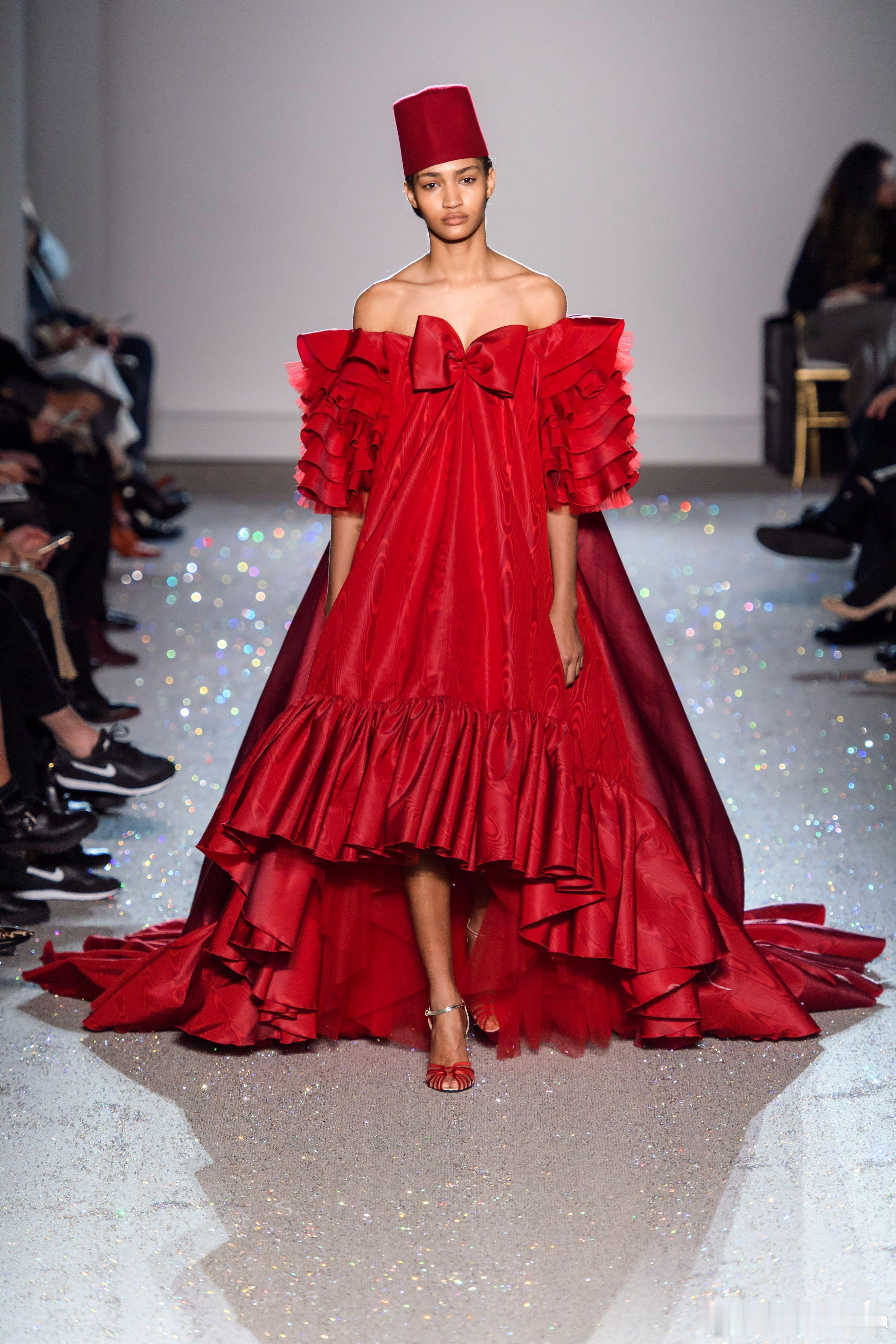 Giambattista Valli 2019春夏高定，红毯上好久没看到穗牌高定