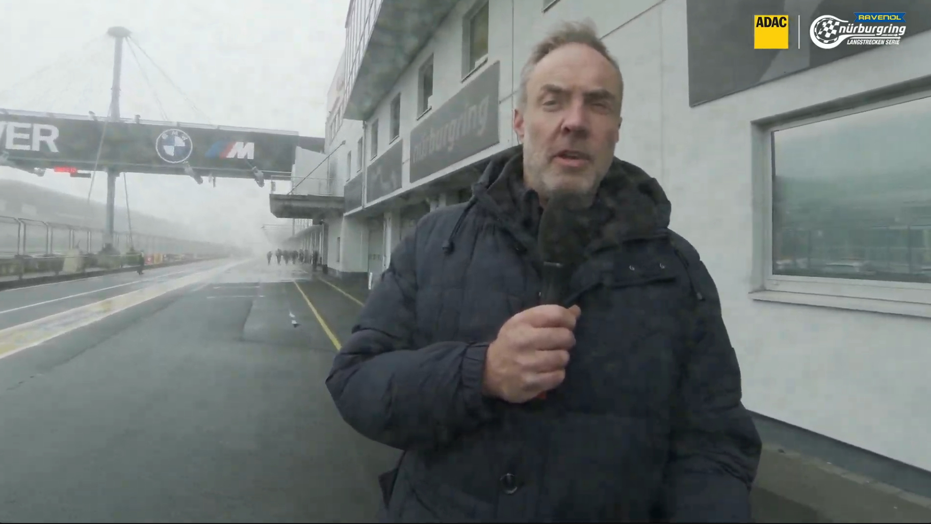 纽博格林耐力系列赛 由于纽博格林赛道从早晨开始起雾以及下雪，NLS1的排位赛确认