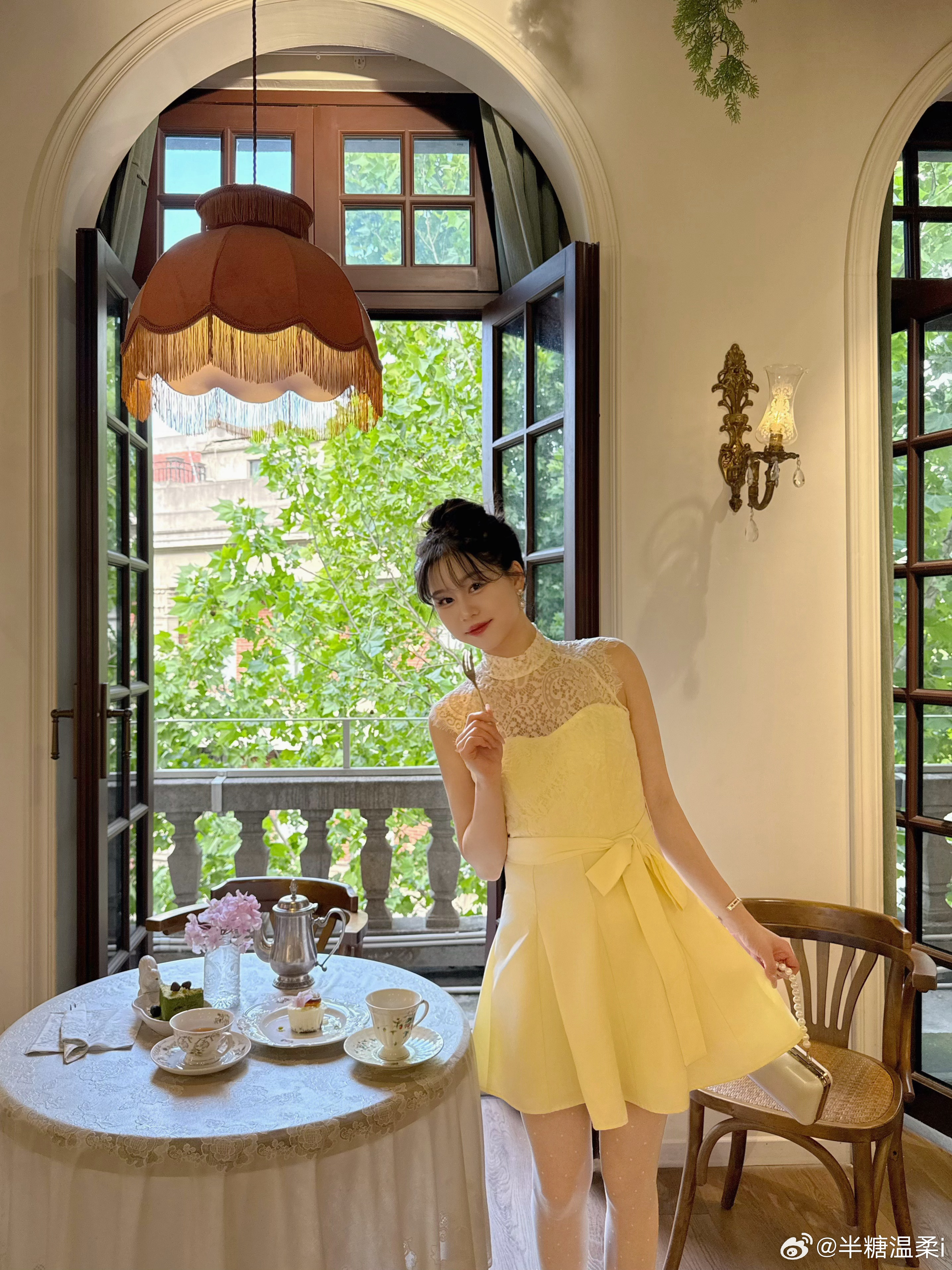 梧桐树下的法式优雅💛👗:okma 