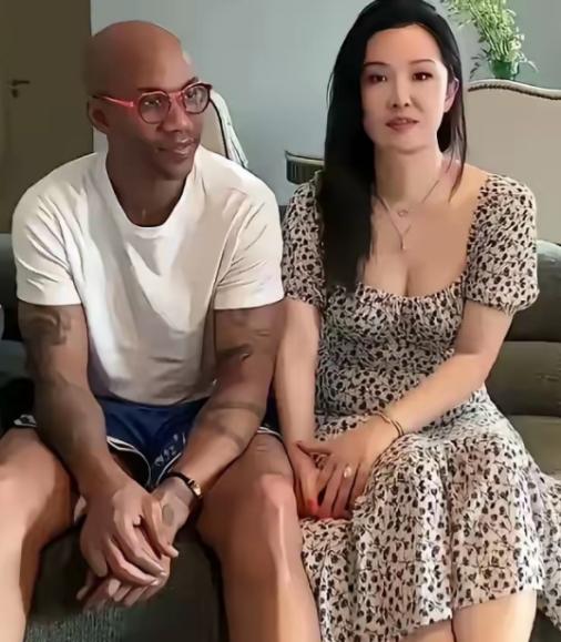 马布里，真正的人生赢家。2023年，马布里结束了与前妻21年的婚姻。前NBA著名