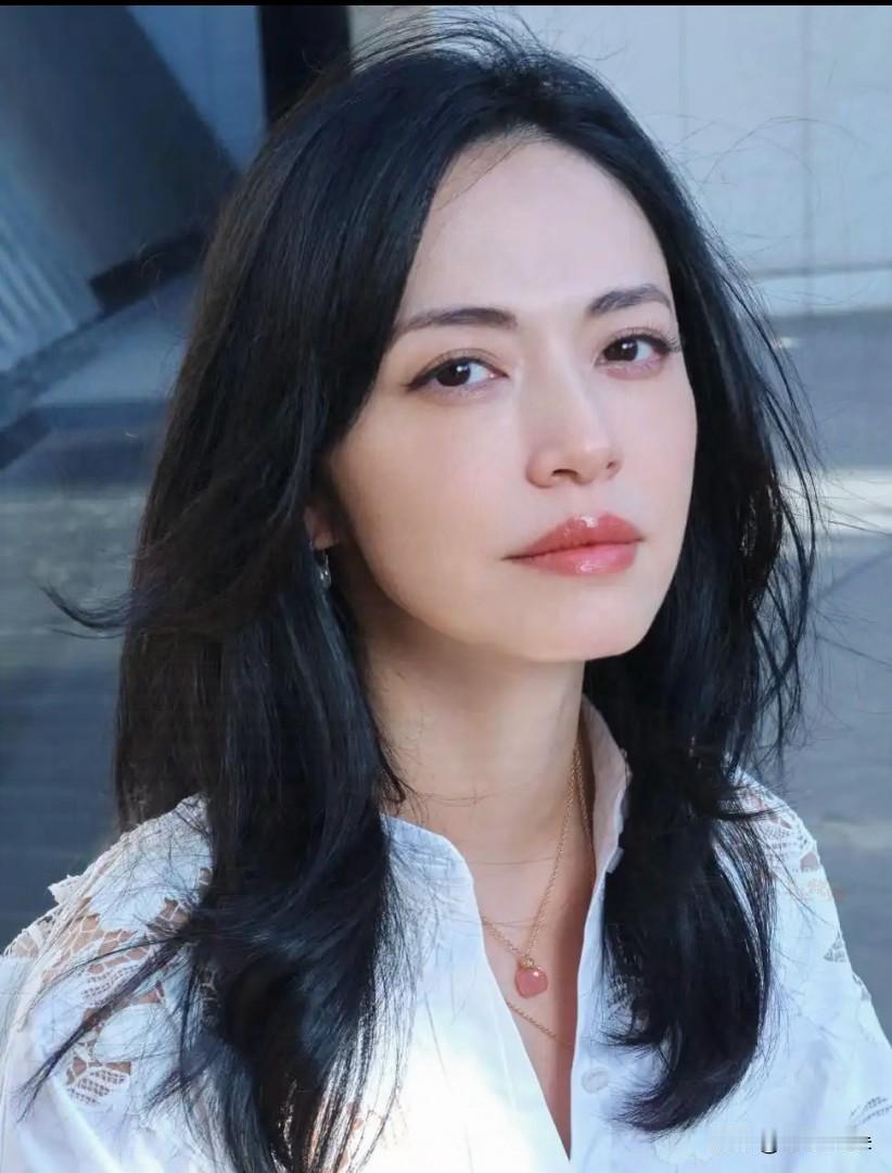 姚晨体面离婚的真相：成年人的从容，从来都是提前布局出来的

最近姚晨和曹郁离婚的