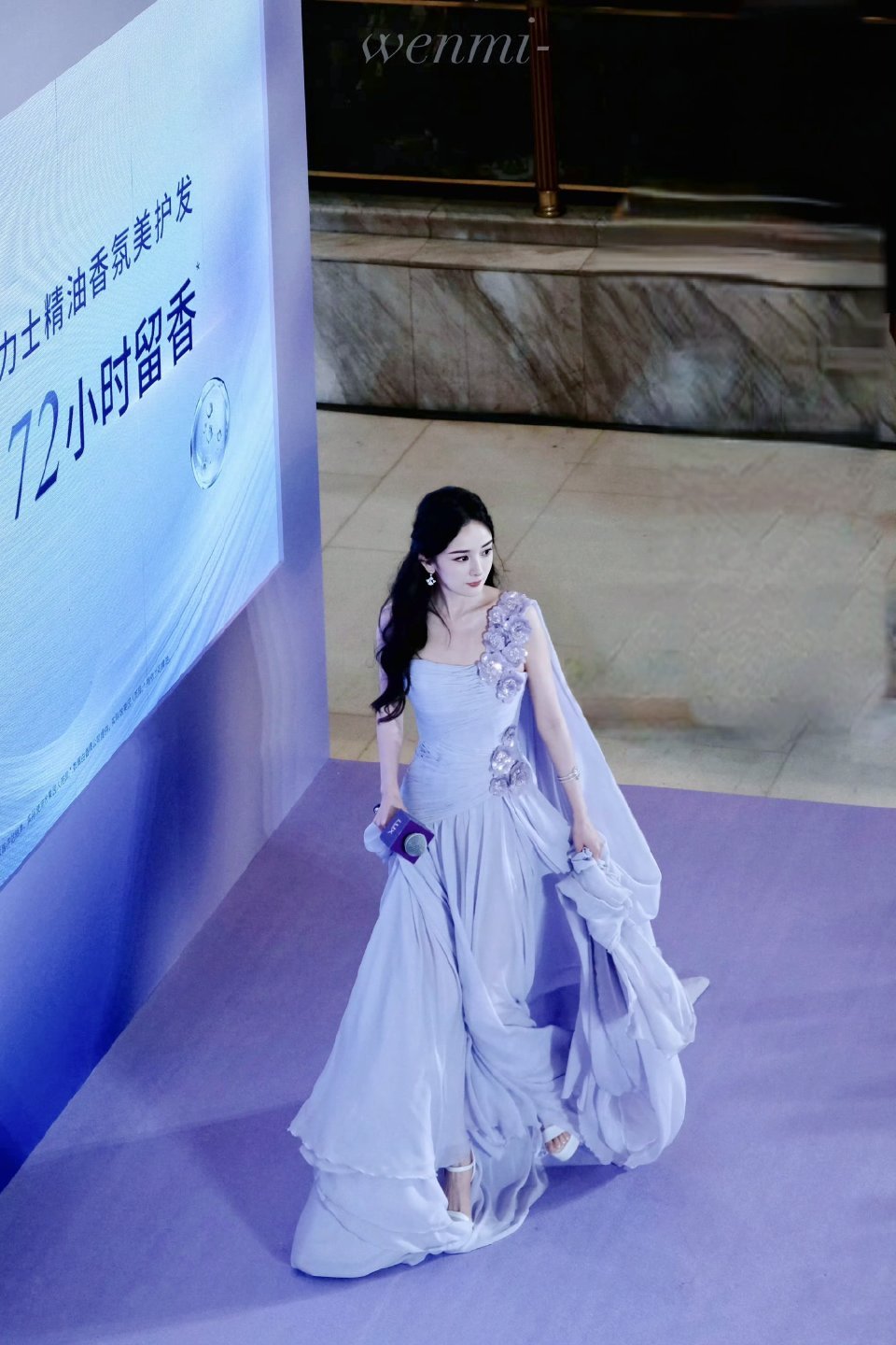 #杨幂[超话]#“森林深处是绿色，我心深处是爱你”  𝒟𝓮𝓮𝓅 𝒾𝓃