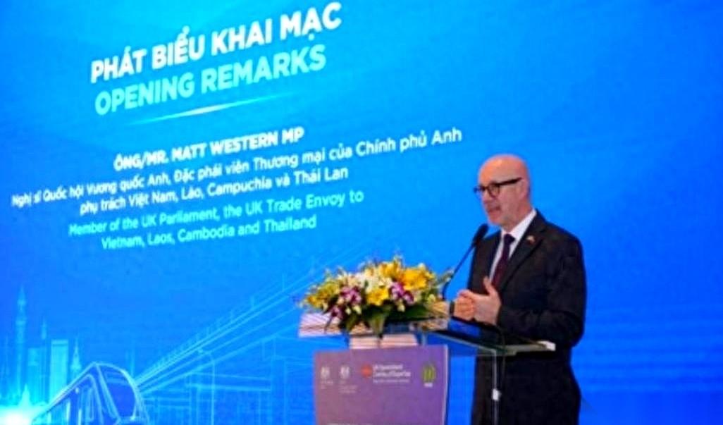 有些饭局，你一看菜单就知道，人家不是想请你吃饭，是想把你当饭吃。
越南那个南北高