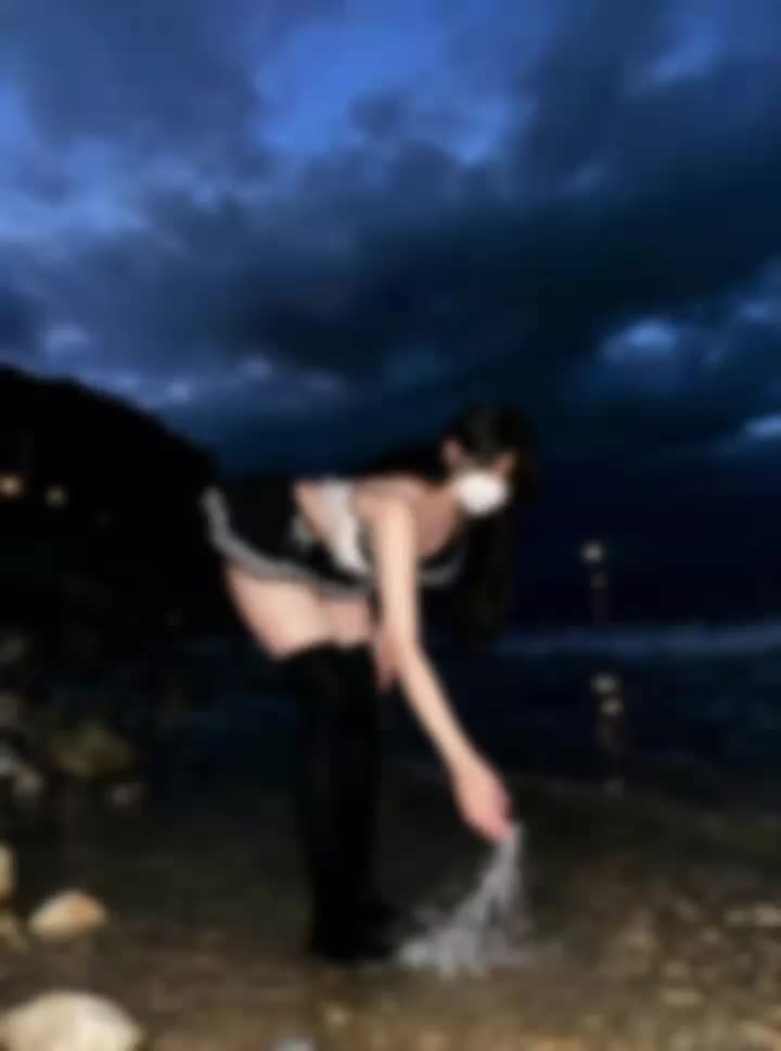 海边穿搭无不良引导