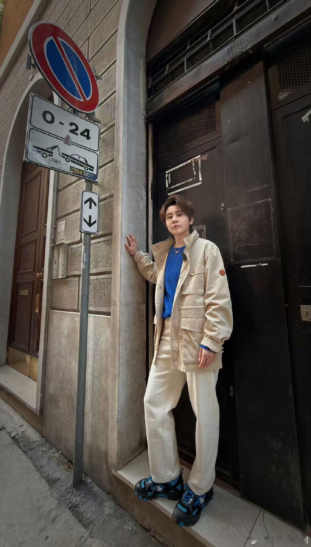 王濛的口红比李佳琦还多合伙人救命！王濛的美妆实力藏不住了！合伙人看片会直播中，董