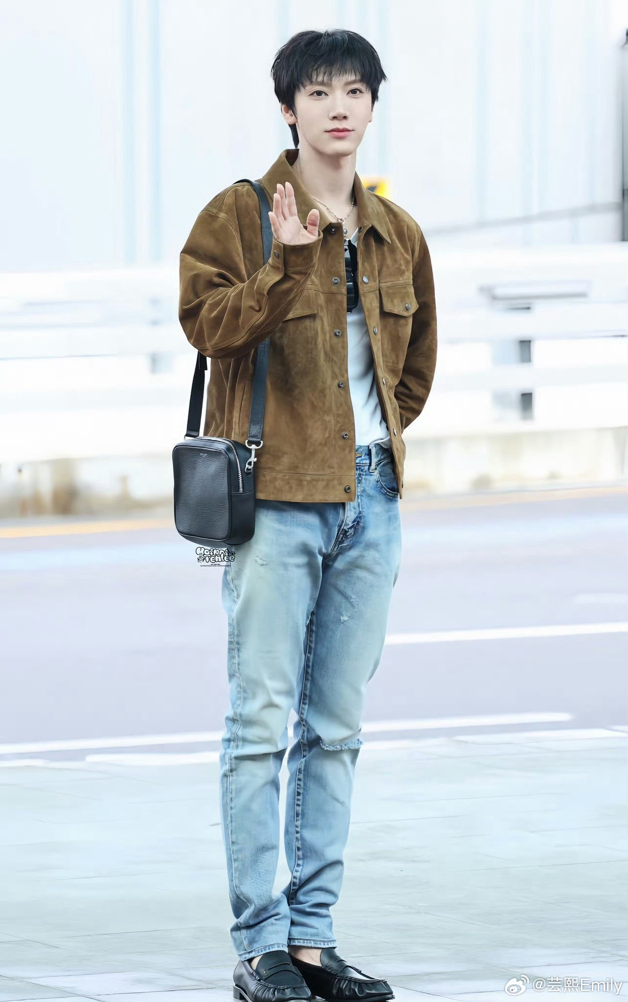 TEN李永钦巴黎高定首秀，亮相Saint Laurent2026冬季男装大秀，以