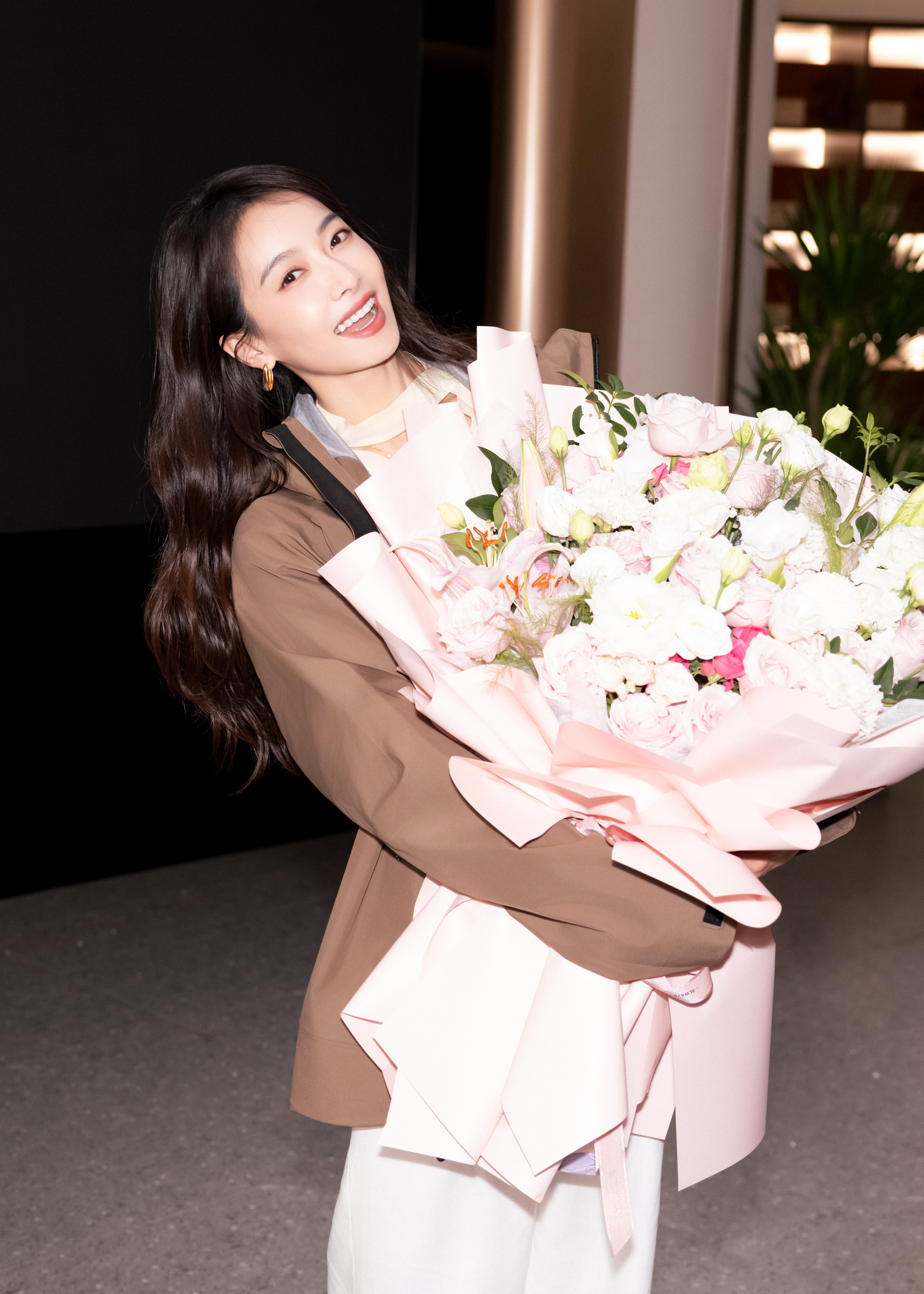 以温柔筑起铠甲，用智慧破开迷局。征程落幕待启，静盼林妍柒 亮相～