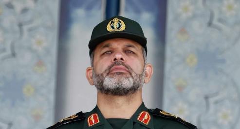 美以的斩首战术打出了一个所有人都没料到的结果：把瓦希迪逼上台了。
圣城旅首任指挥