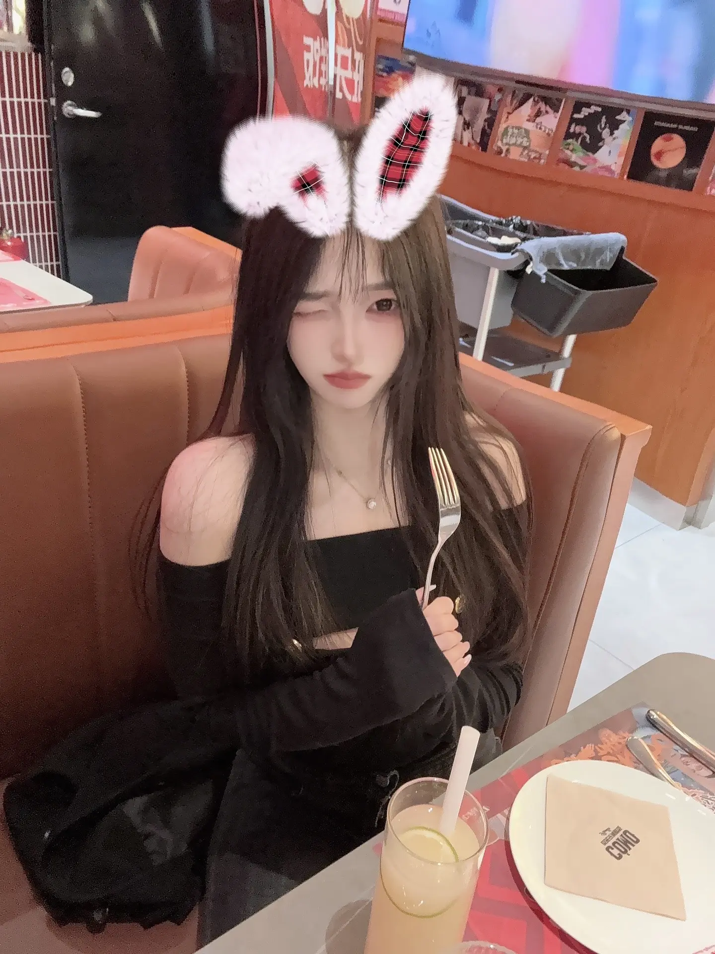 每天陪你聊到凌晨和你说晚安的又是谁呢 