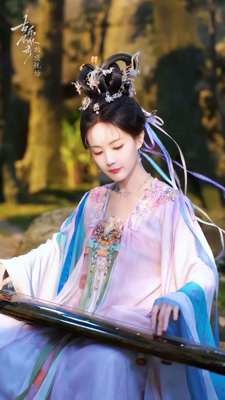 李一桐待播剧生日海报，祝美女生日快乐平安顺利，事业蒸蒸日上！！[打call][打