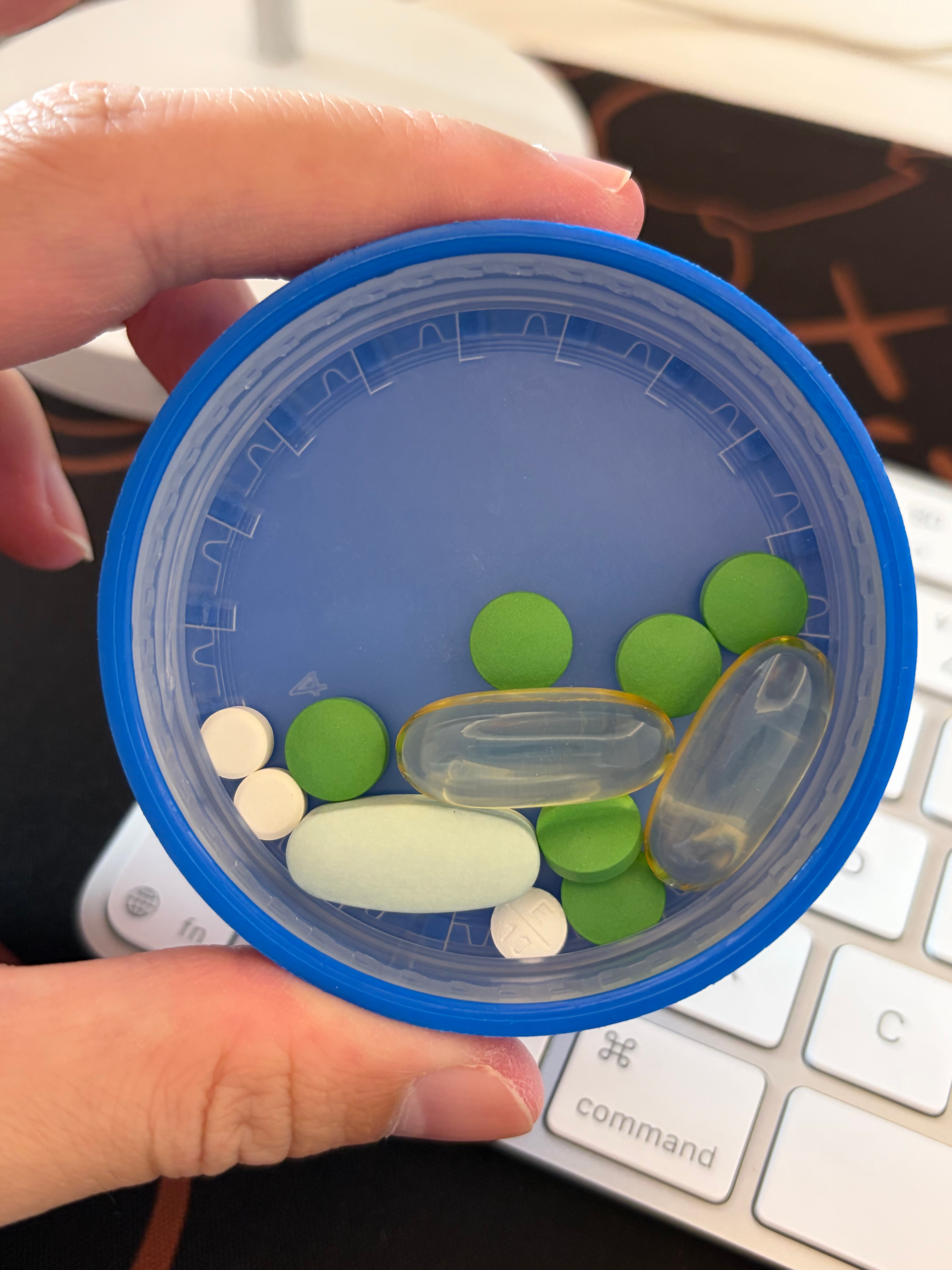 一天的保健品