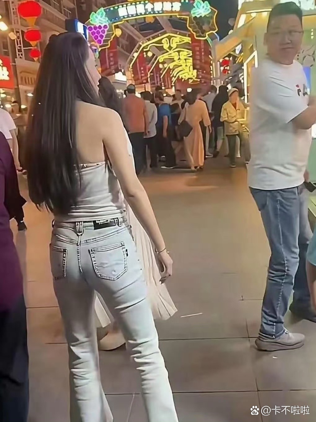 还以为森林北是什么神仙颜值，能把汪峰迷的神魂颠倒的 ￼￼ 
