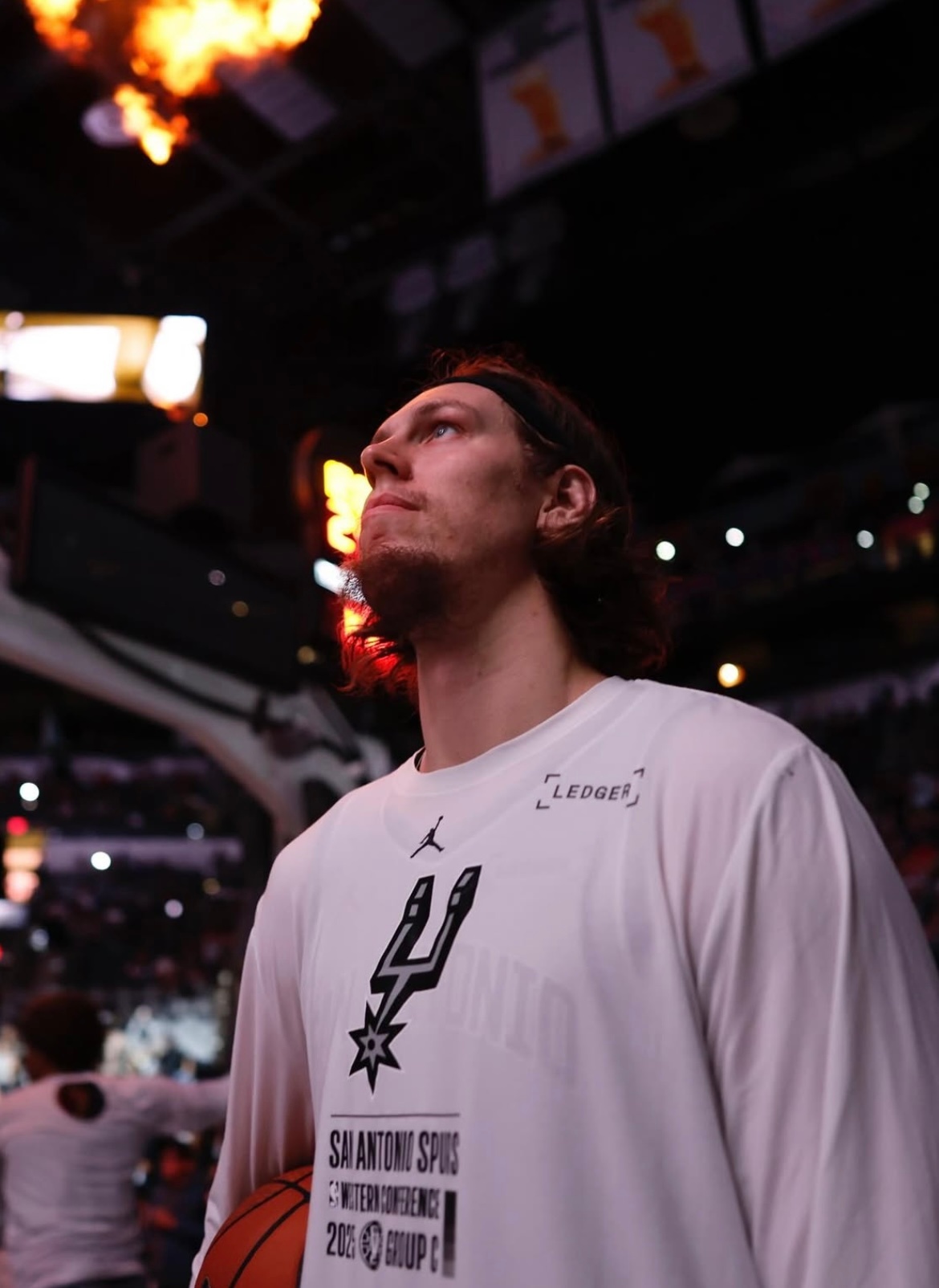 晚安马刺 生活，要尽心，也要随心，更要时时开心。晚安刺蜜明天见晚安心语 ｜奥利尼