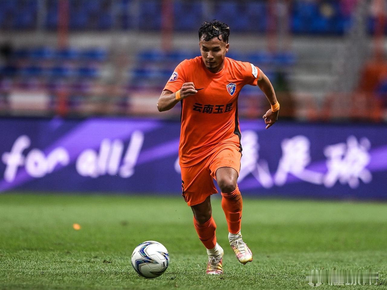 Here we go！辽宁铁人官宣第三签…辽宁铁人这引援动作可太猛了！就在刚刚官