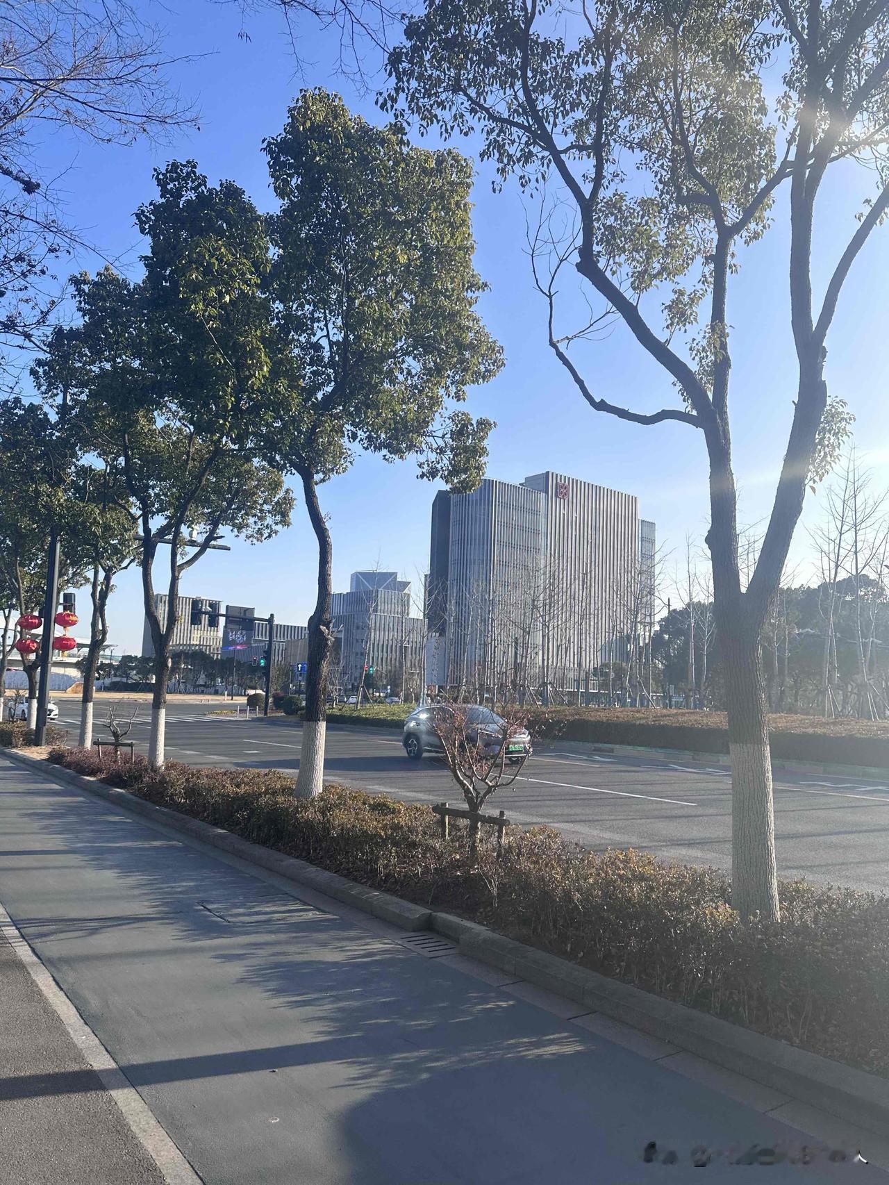 手机随手拍原创图片上海天文馆，孩子们增长知识的乐园。