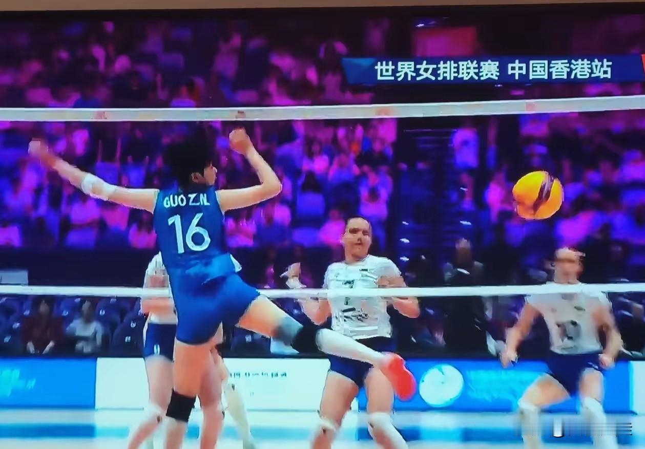 【随笔假设六问】
假设中国女排不是凭积分而是凭东道主身份挺进总决赛，结局如何？