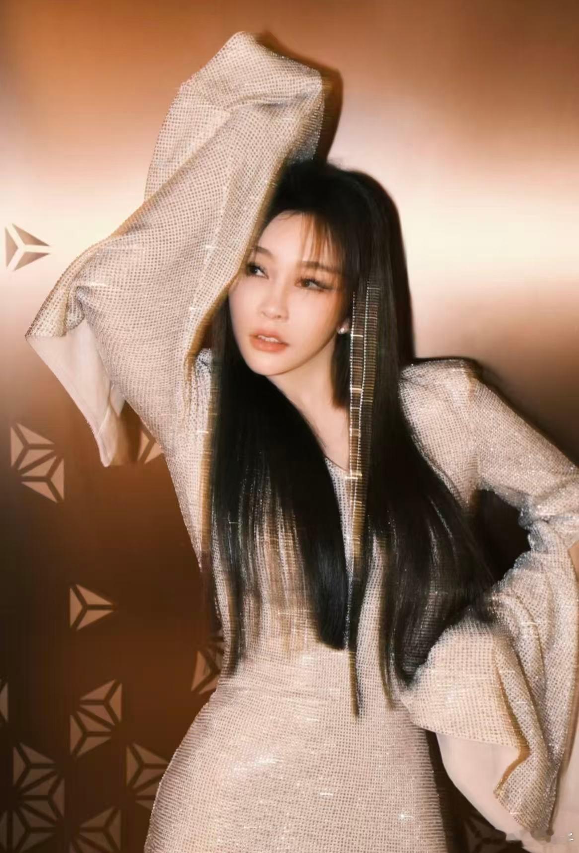 🌙今夜无眠预警！听说太阳再次升起时，剪影将变真人？我单方面宣布：明天是「缪斯女