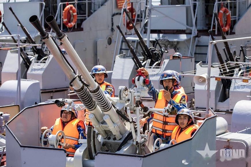 2025年10月越南海军169旅1大队舰上实操考核军事历史全触达