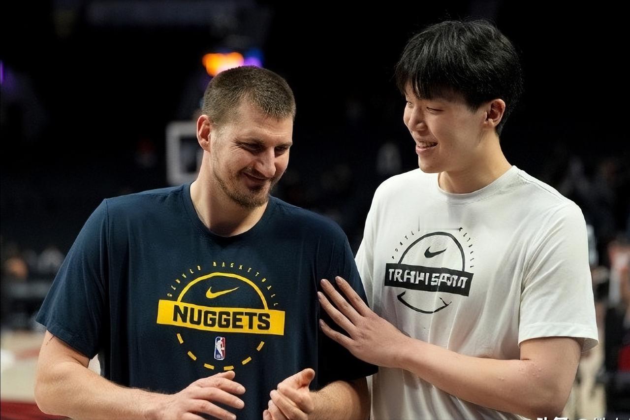 看看杨瀚森的罚球，你就知道他最近用了多少功。

间歇期正逢中国过大年，很多人都在