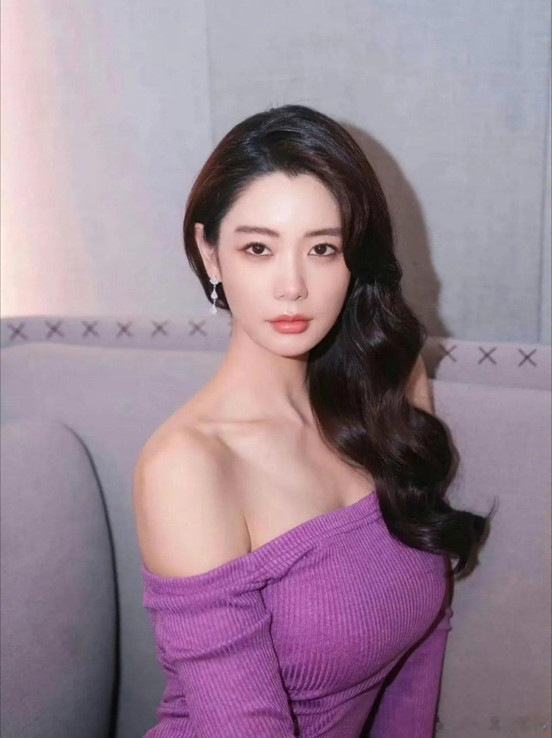 克拉拉离婚这事儿，倒真是给所有人提了个醒——无论何时，都别为一段关系的结束自怨自