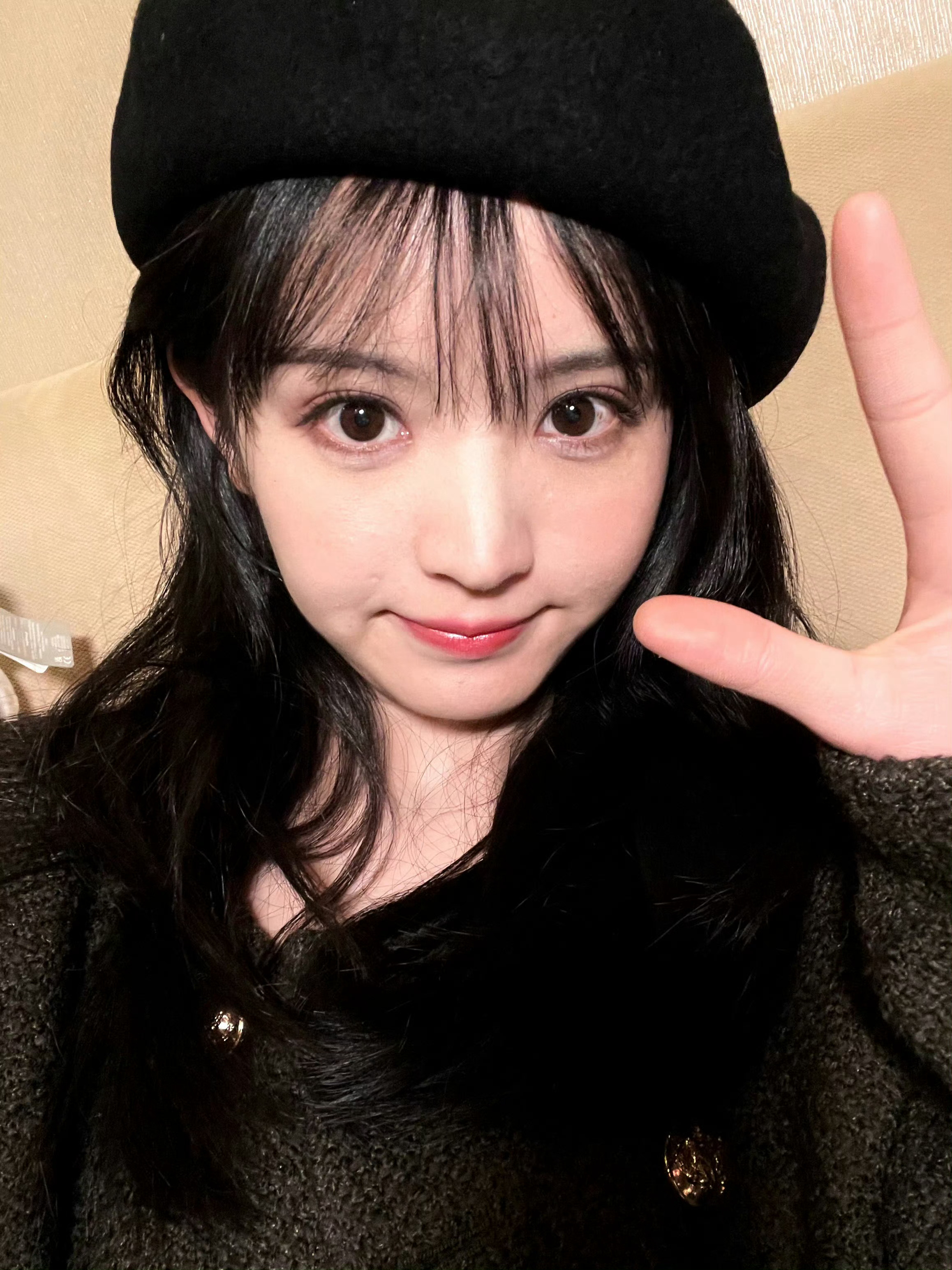 田曦薇不吃拍照光线角度压力美得毫不费力好可爱啊～ 