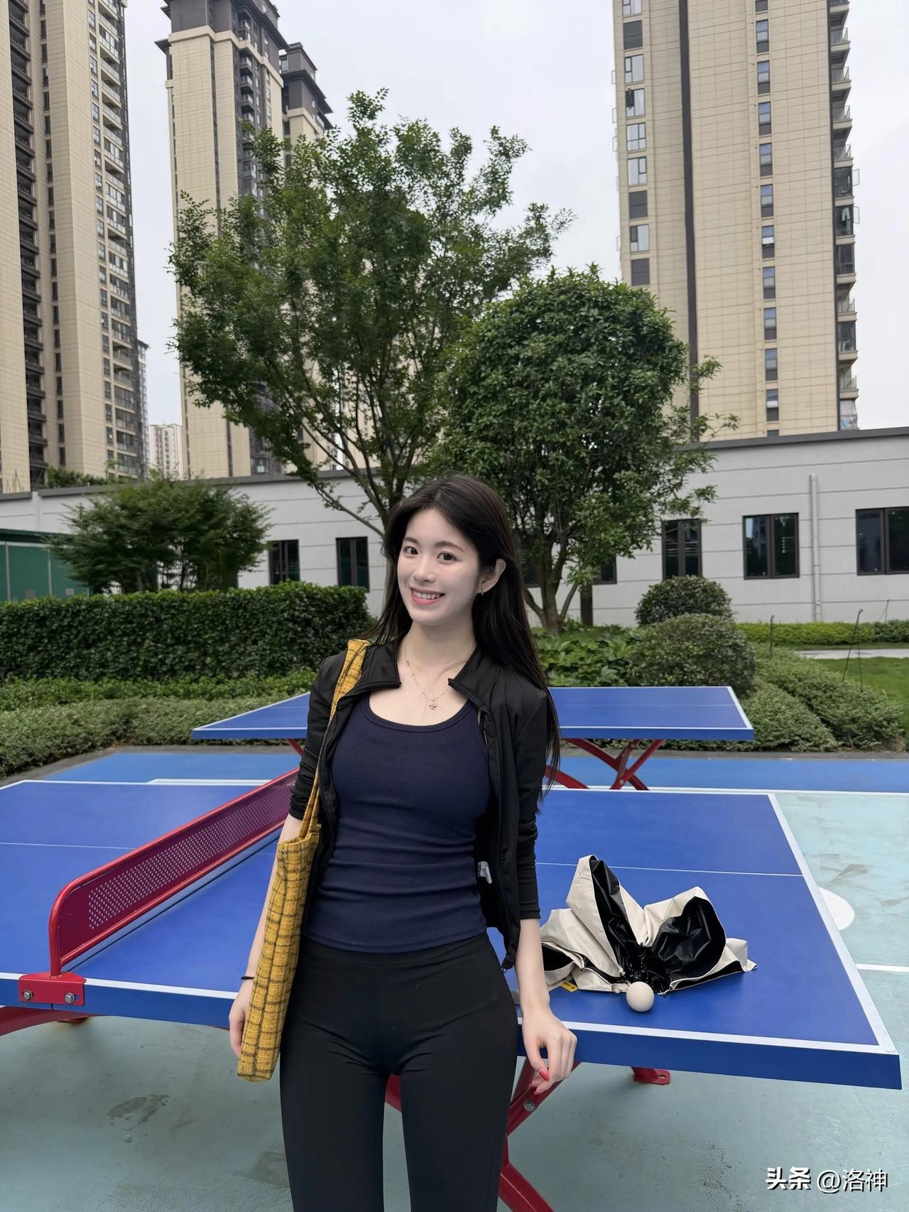 迷人的笑脸吸引视线

见过最好看的女孩是什么样子 坚持做瑜伽对女生的好处有哪些?