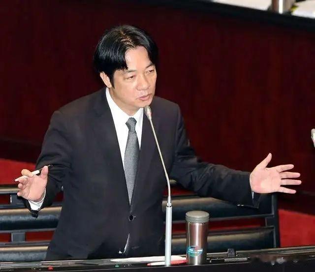 台湾地区2024“大选”，侯友宜、赖清德与柯文哲都各有难题和难处

现在三党参选