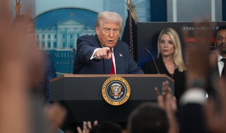 美国在赌，中国也在赌？美国赌中国大陆不敢武力统一台湾，不敢打日本，而中国大陆则在