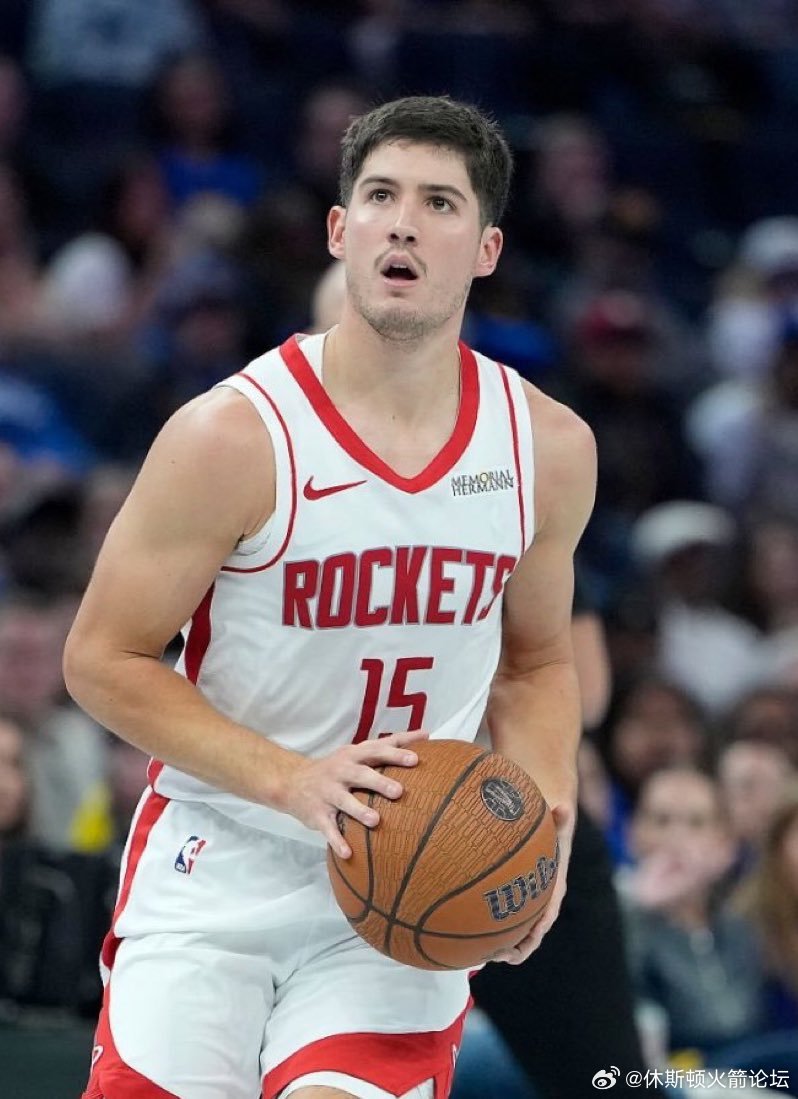 谢泼德近六场比赛场均21.3分5.5助攻4篮板1.8抢断1.3盖帽，投篮命中率4