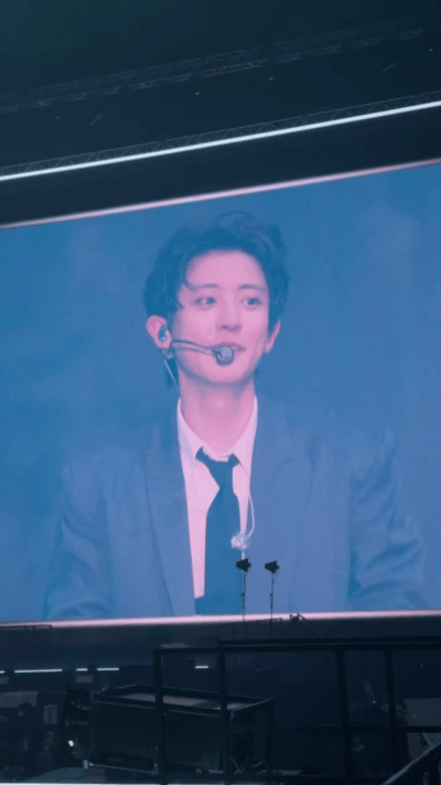 今夕是何年啊 朴灿烈的颜值还是这么能抗 