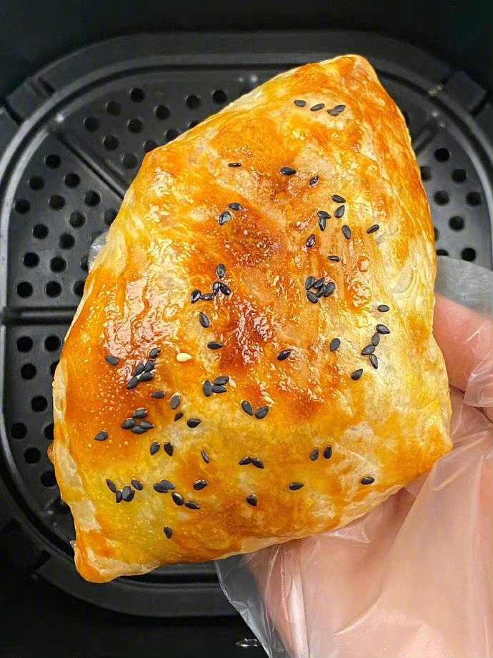 答应我！有空气炸锅的都去做这个！手抓饼版三明治！ 