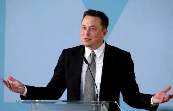 马斯克再次语出惊人：“未来最大的问题，不是人口过剩，而是人口崩溃！”
他严正警告