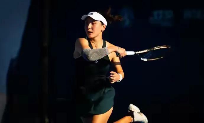 王欣瑜能再次击败高芙么？
在刚刚结束的辛辛那提WTA1000比赛中，王欣瑜成功杀