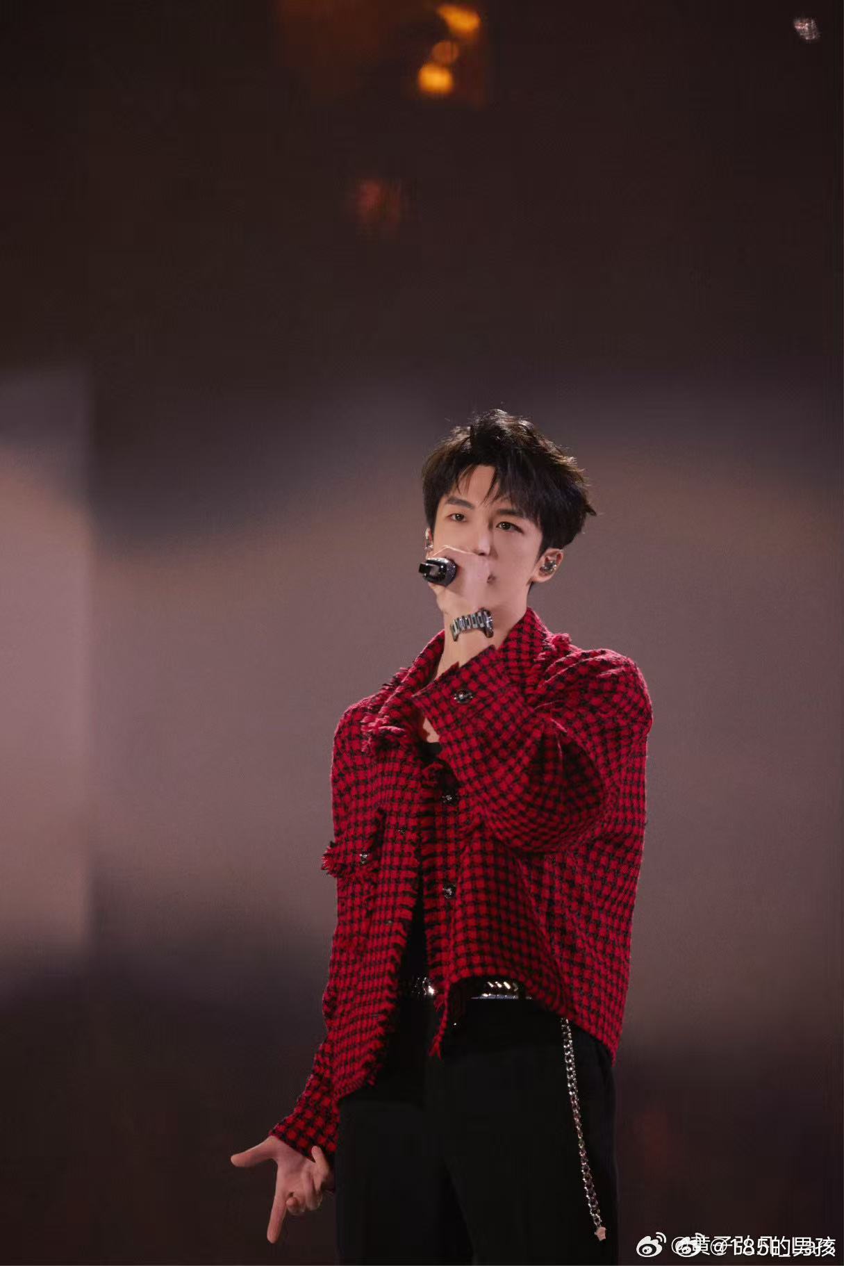 黄子弘凡昆曲调叫姐姐黄子弘凡捏着嗓子喊姐姐好犯规 看完黄子弘凡这段直接震撼住！一