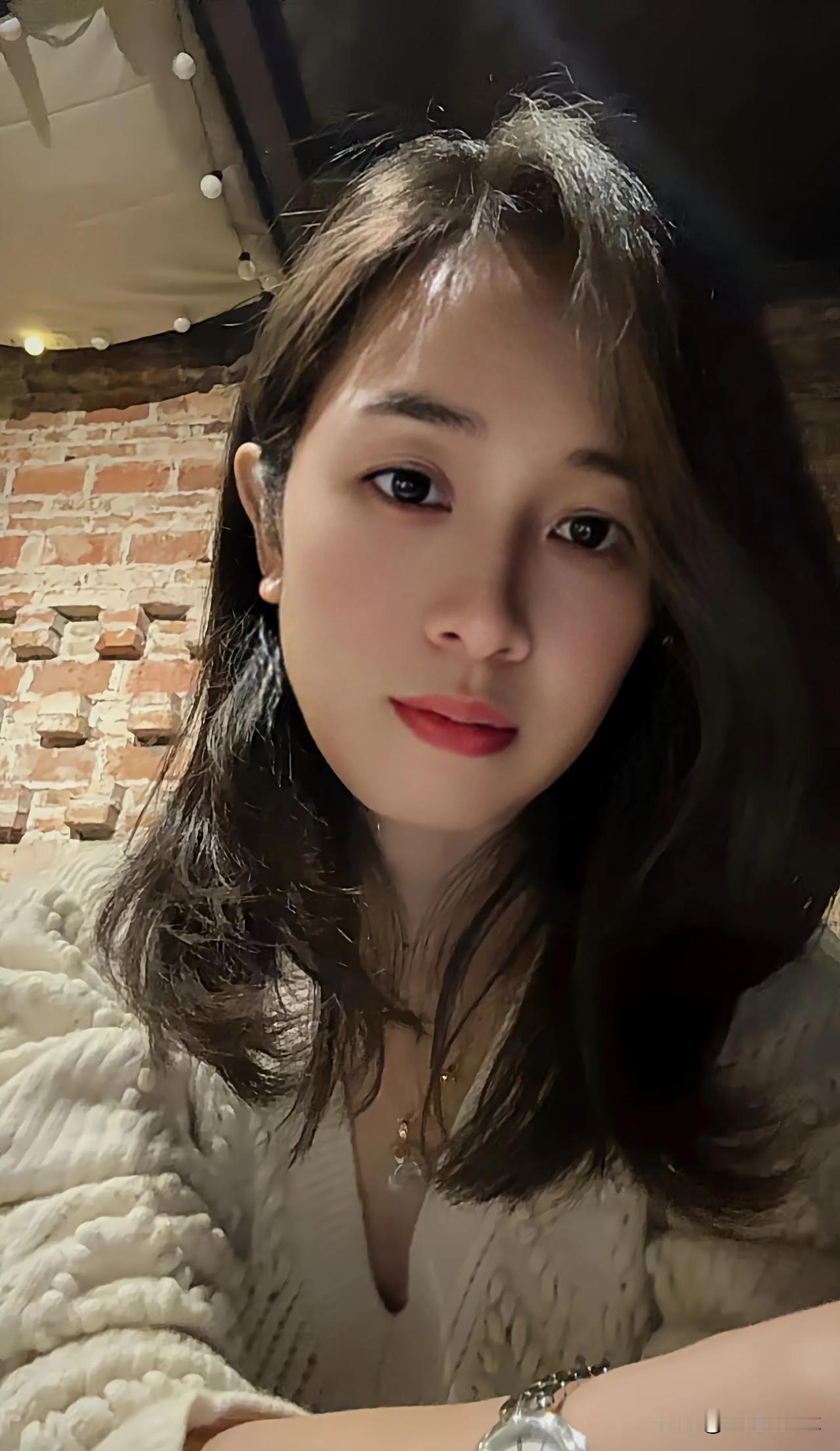 成熟告诉你，有时你必须学会​​保持沉默，即使你有很多话要说。

——枕遥 ​有人