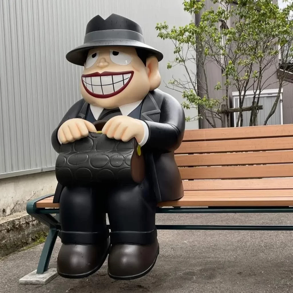 CELINE家这个新包，让我想到了藤子不二雄的漫画喪黒福造拎的包包。。。这动漫片