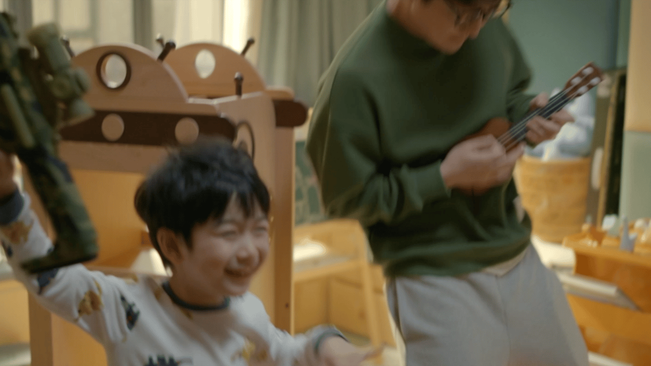#殷桃返聘郭京飞# 夫妻赛道闯进一对旧“新人”😂你别说你还真别说，殷桃郭京飞有