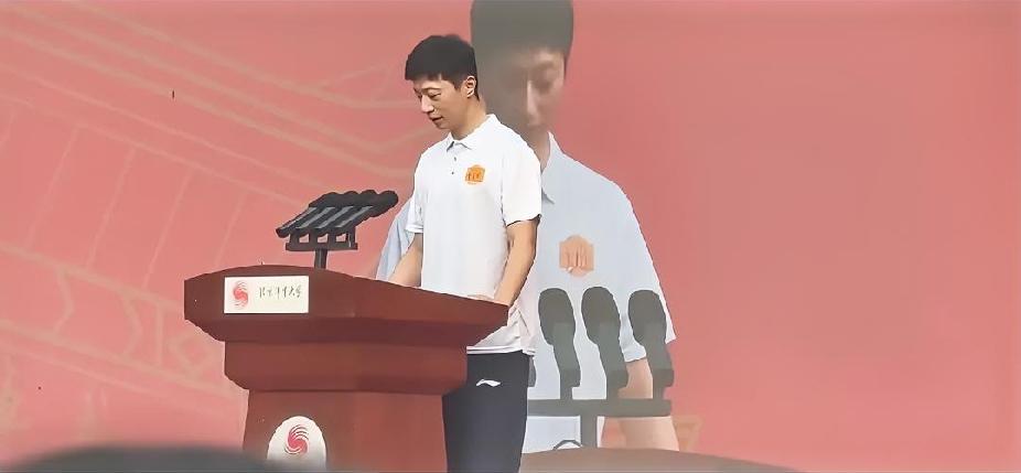 太为龙队开心啦✨！
马龙以2026级博士新生的身份，到北京体育大学报到了。
从赛