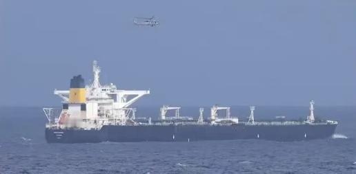 可怜的贝拉一号油轮
被美军满世界追了十天，走投无路眼看要凉，船长也是个狠人，直接