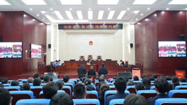 常德一法院公开庭审职务犯罪案件，110名税务干部 “零距离” 旁听