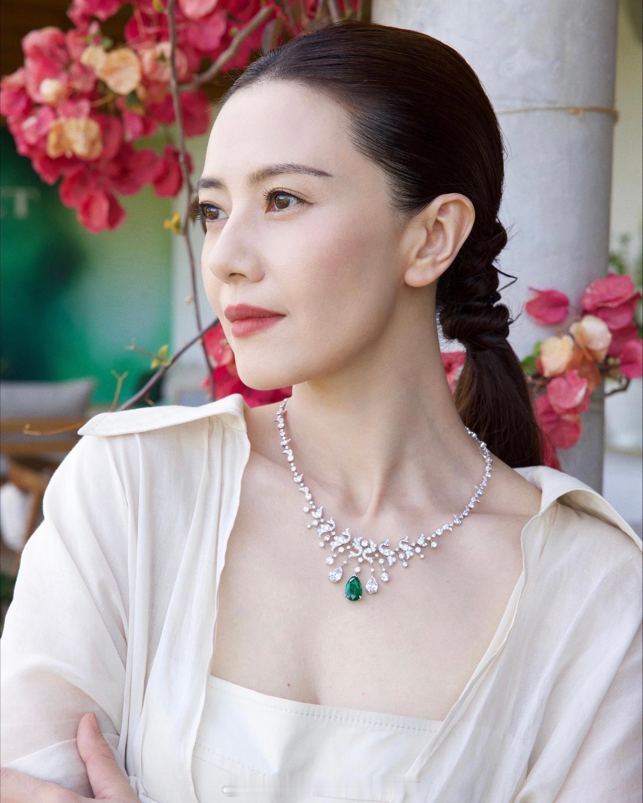 多少人心目中的女神👸
如今已经奔5的年纪，但岁月不败美人！还是超美的！