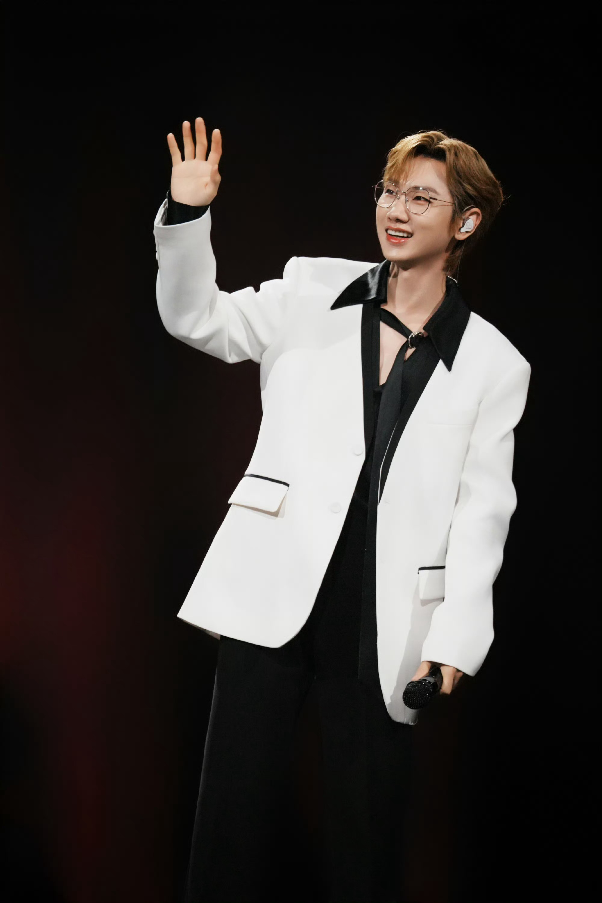 毛不易宁波演唱会嘉宾是汪苏泷此乃美神[awsl][awsl][awsl][aws