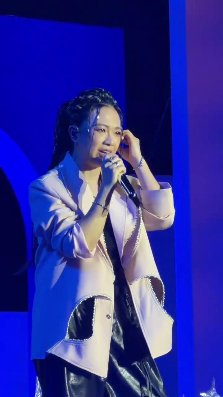 他是长沙山歌，你们会唱吗？我相爱，这边一起唱吧。我说过，谢谢。
