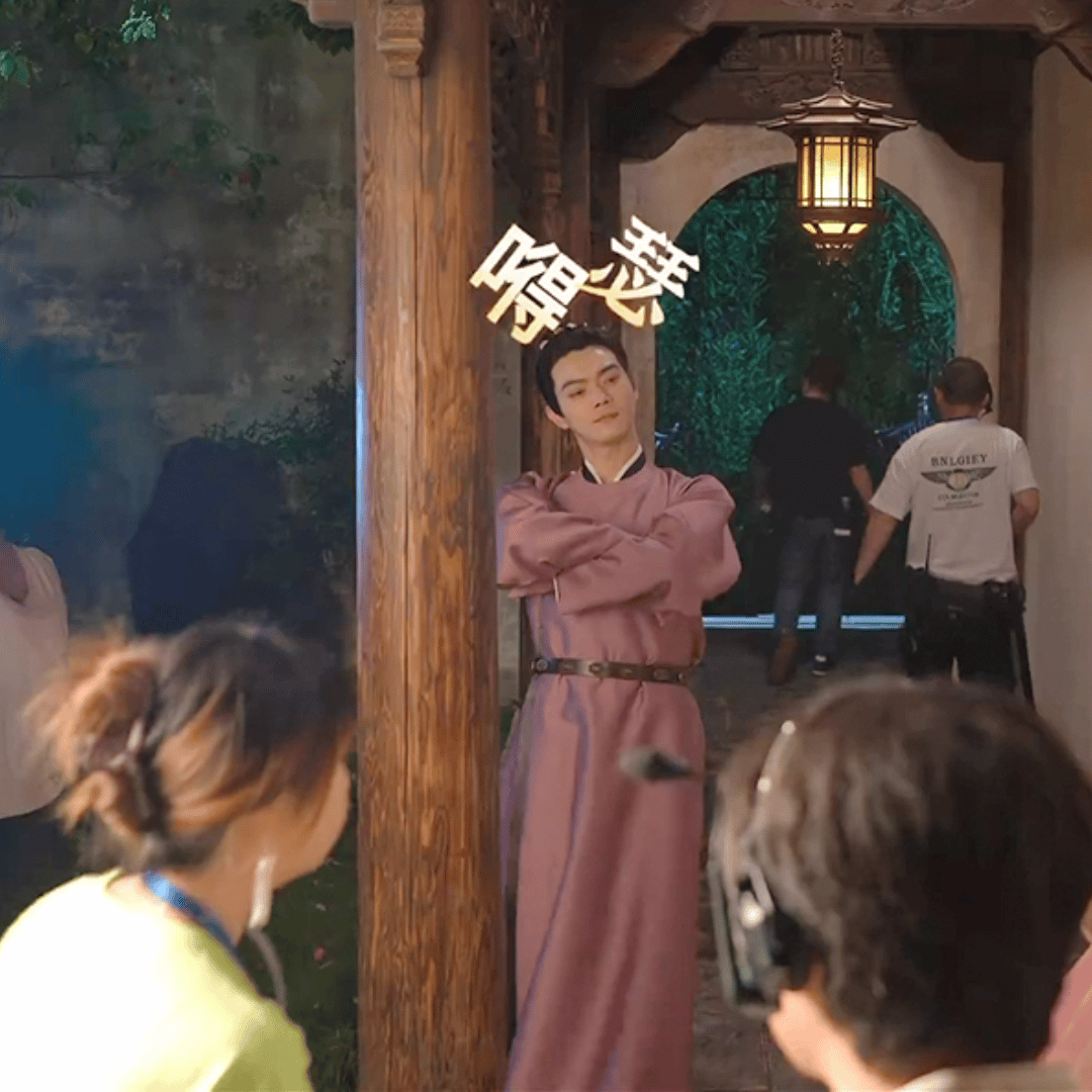 怎么会有这么萌这么嘚瑟的小猪好想揣怀里领回家！许凯