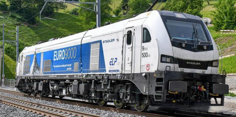 瑞士的钢铁巨兽——EURO9000机车，六轴，最大功率9000kw，启动牵引力5