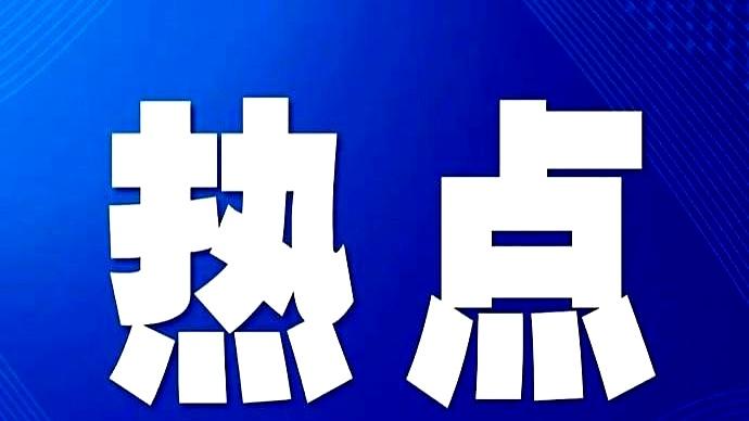 晚饭后刷着手机，正和朋友打趣说这届视后会落在马伊琍还是宋佳，屏幕跳出一条——金鹰