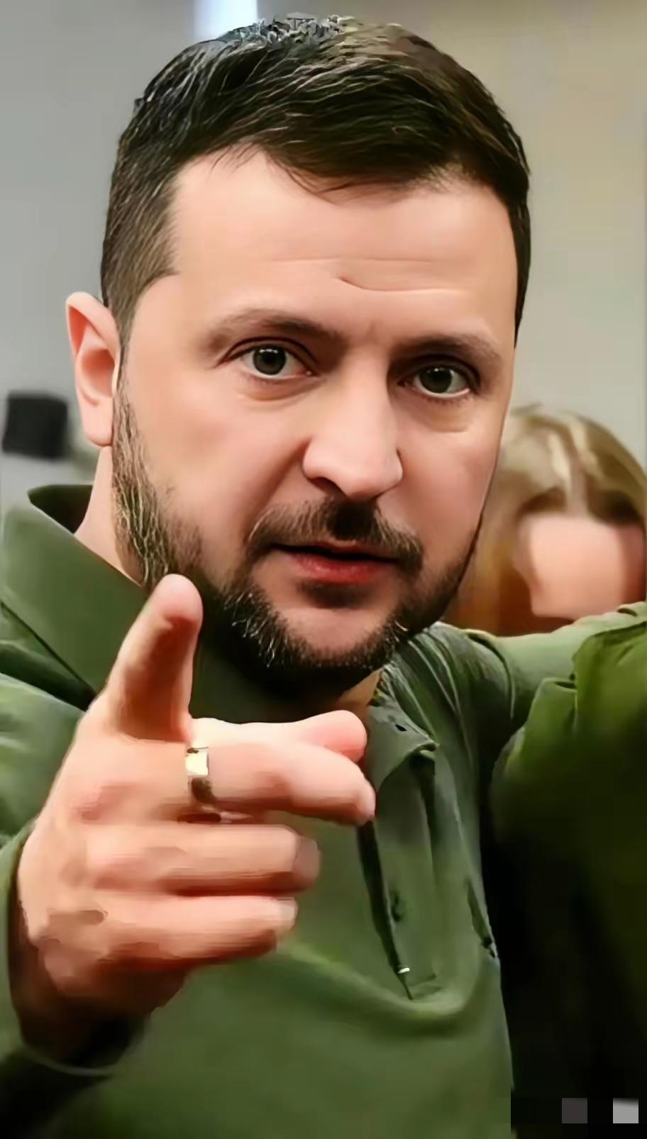 泽连斯基的心估计凉透了，自己打了近四年了，就是想加入北约，结果突然发现，加入北约